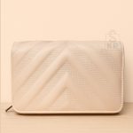 کیف پاسپورتی چنل (1401)