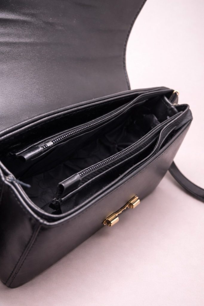 کیف پاسپورتی سر کج قفل دار (1502)